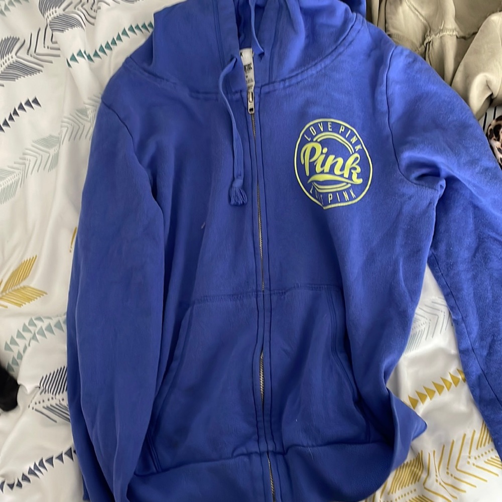 Pink hoodie used m